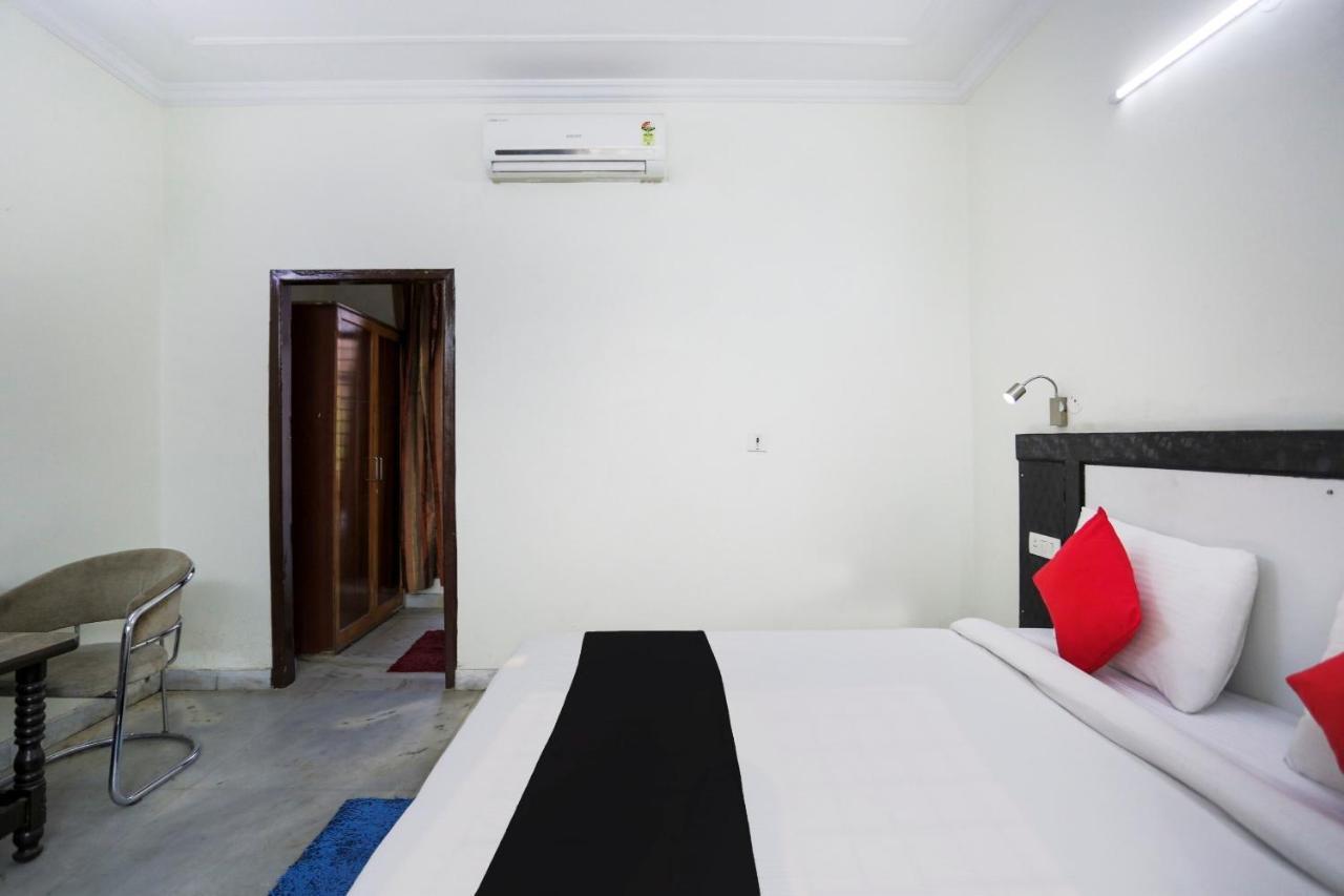 Hotel Capital O The Nest Expo Near Pvr Ansal Plaza Greater Noida Exterior foto
