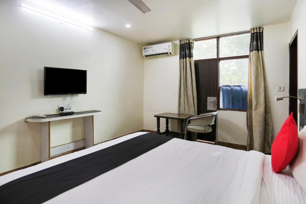 Hotel Capital O The Nest Expo Near Pvr Ansal Plaza Greater Noida Exterior foto